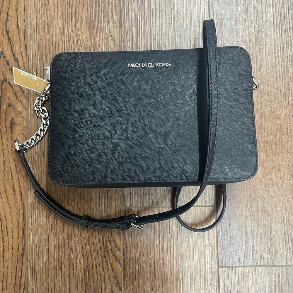 COPY - NWT Black Michael Kors Lg Jet Set Crossbody